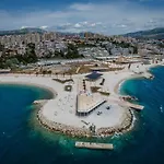 Adriatic Pearl Split